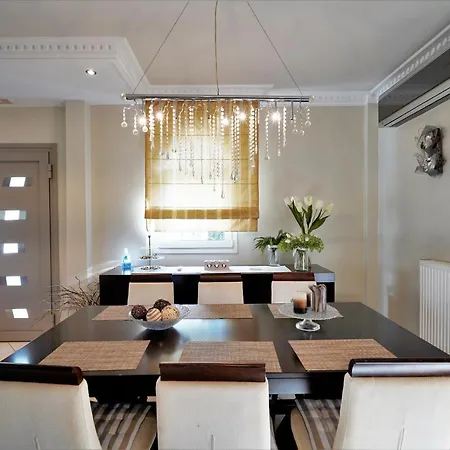 Belle Vue Holiday home Palaiontsiflikion