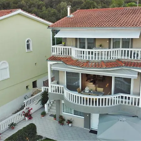 Belle Vue Holiday home *