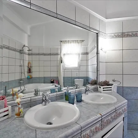 Holiday home Belle Vue Palaiontsiflikion